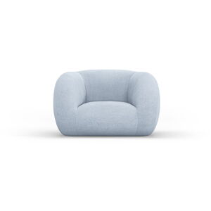 Jasnoniebieski fotel z materiału bouclé Essen – Cosmopolitan Design
