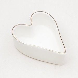 Biała misa ceramiczna w kształcie serca Caroline Gardner
