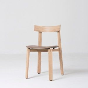 Krzesło z litego drewna dębowego z brązowym siedziskiem Gazzda Nora