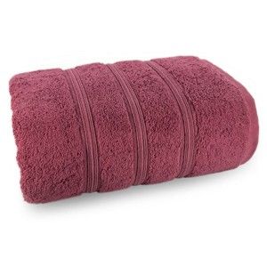 Bordowy ręcznik ze 100% bawełny Marie Lou Majo, 140x70 cm