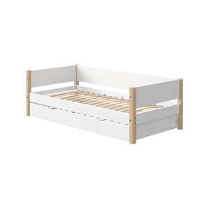 Białe łóżko dziecięcez naturalnymi nogami i dodatkowym wysuwanym łóżkiem Flexa White Single, 90x200 cm