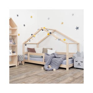 Drewniane łóżko dziecięce z konstrukcją w kształcie domku i z barierką Benlemi Lucky, 80x180 cm