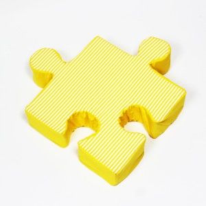 Żółta poduszka Puzzle Stripes