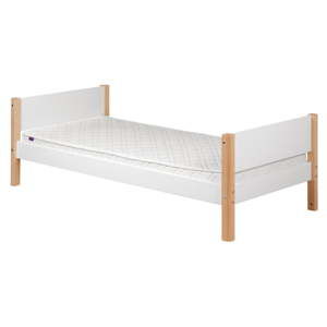 Białe łóżko dziecięcez naturalnymi nogami Flexa White Single, 90x200 cm