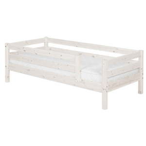 Białe łóżko dziecięce z drewna sosnowego z barierkami Flexa Classic, 90x200 cm