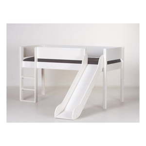 Białe łóżko dziecięce z oparciem bocznym, drabinką i ślizgawką Manis-h Loke, 90x200 cm