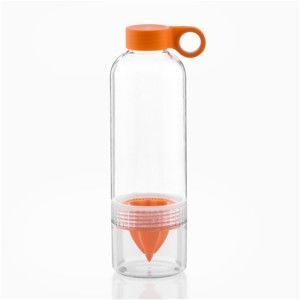 Wielofunkcyjna butelka z wyciskarką owoców InnovaGoods Sensation, 550 ml
