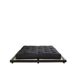 Łóżko dwuosobowe z drewna sosnowego z materacem a tatami Karup Design Dock Comfort Mat Black/Black, 160x200 cm