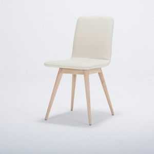 Krzesło z litego drewna dębowego z białym skórzanym siedziskiem Gazzda Ena
