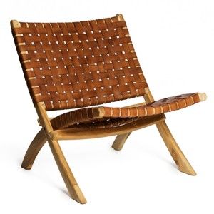 Brązowe krzesło z konstrukcją z drewna tekowego i plecionym siedziskiem ze skóry bydlęcej Simla Fold